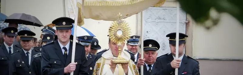 /20240530_rm_bozi_telo_zboznost_nebo_folklor/featured-image-preview.webp /20240530_rm_bozi_telo_zboznost_nebo_folklor/featured-image-preview.webp